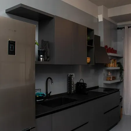 Funny House By M רומא